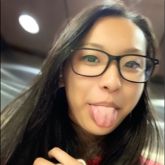 Meet your Posher, Meghan - Picture 2 of 3